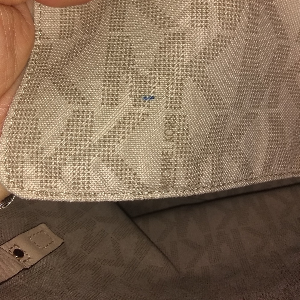 Mk vanilla monogram bag